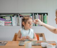 Alimentation enfant gastro : guide progressif jour par jour