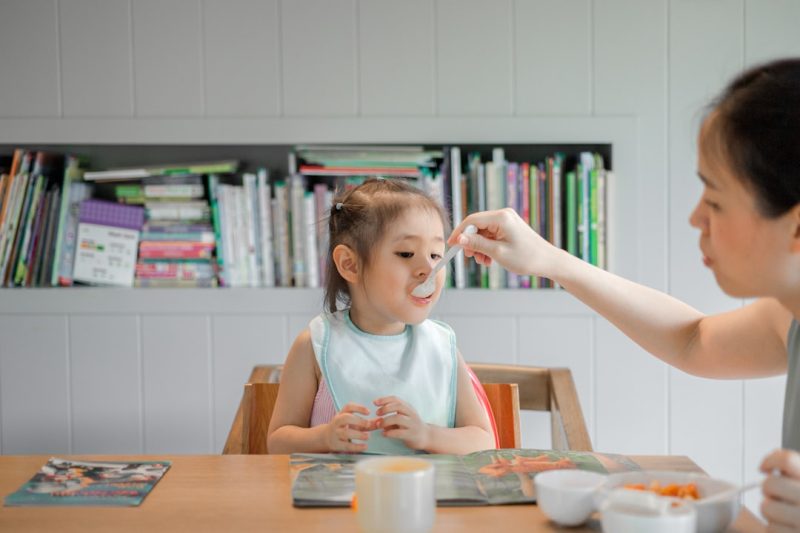 Alimentation enfant gastro : guide progressif jour par jour