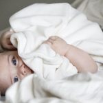 Matelas pour bébé : guide complet pour bien choisir en 2026