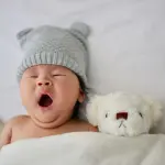 Sommeil perturbé à 7 mois : causes et solutions efficaces